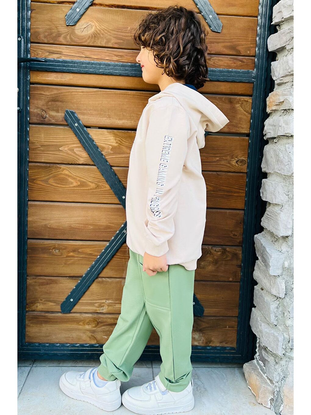 Erkek Çocuk Eşofman Takım Oyun Temalı Önden Cepli Bej (5 Yaş)-2