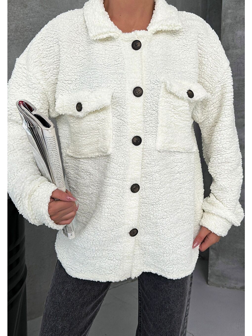 Ekru Kadın Krem Düğmeli Tedy Ceket-4