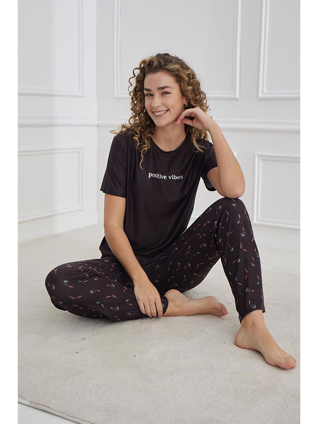 Kadın Çiçek Desenli Kısa Kollu Pijama Takım | Siyah 30102-1167-1