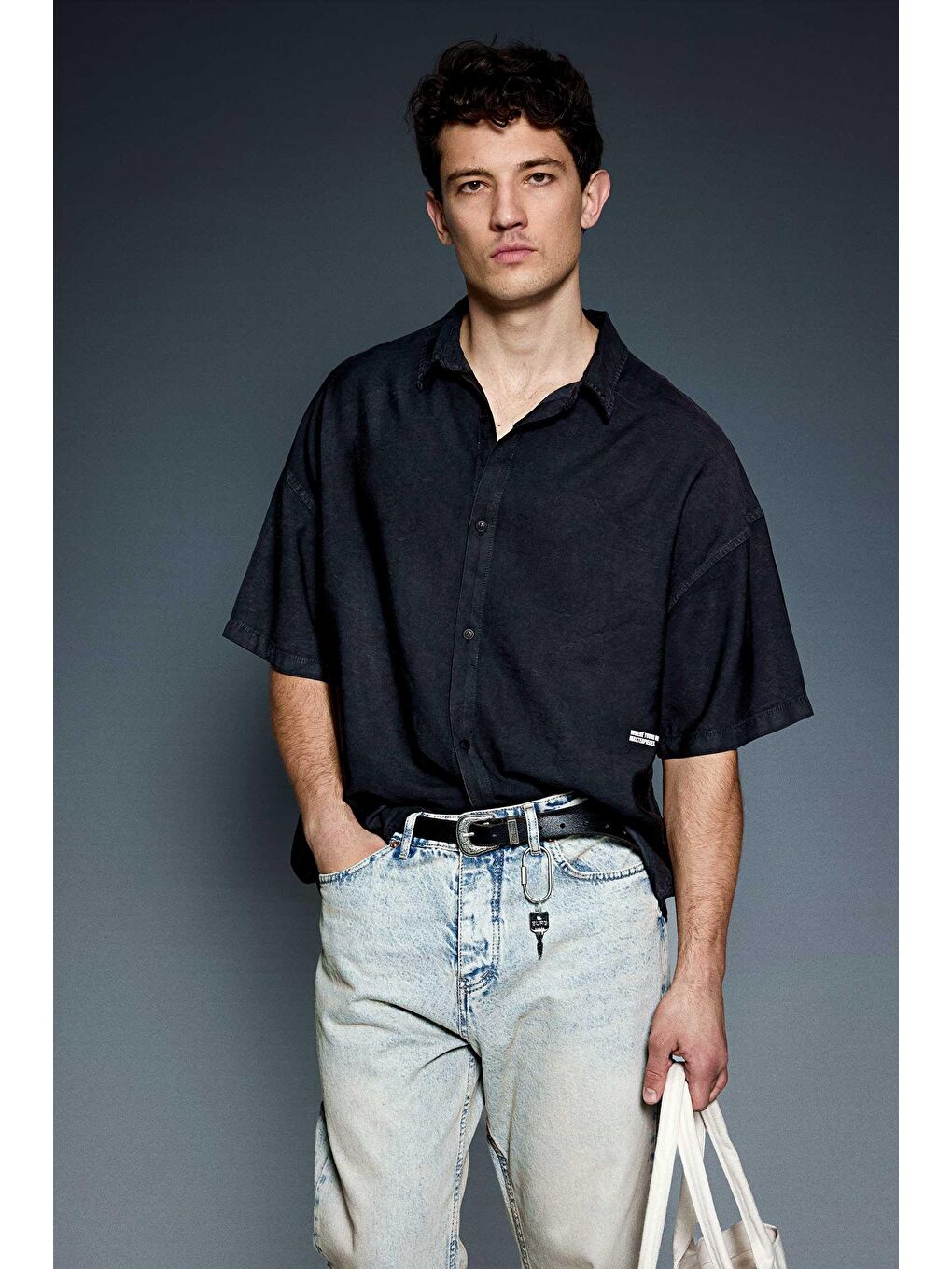 Erkek Kısa Kollu Desen Baskılı Yıkamalı Oversize Gömlek Siyah-2