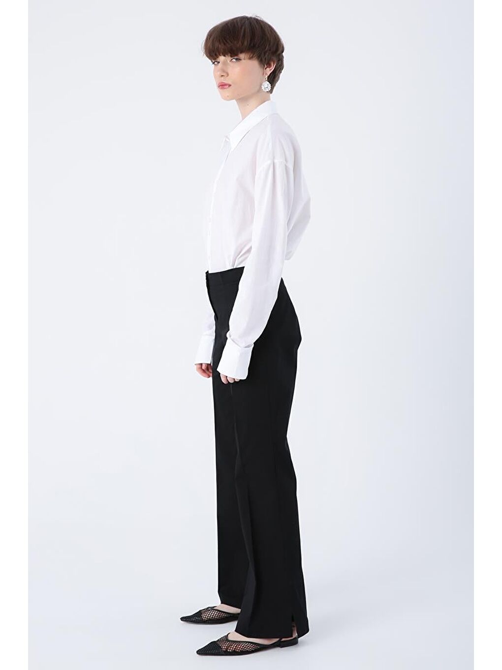 Siyah Pamuklu Ütü İzli Paçası Yırtmaçlı Elastanlı Bol Paça Pantolon-2