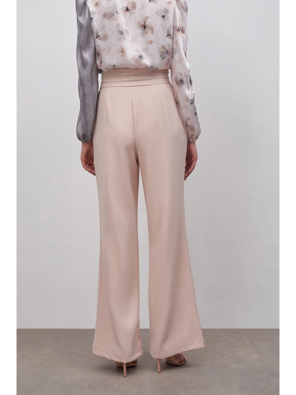 Bel Detaylı Cepli Pantolon - Bej-4