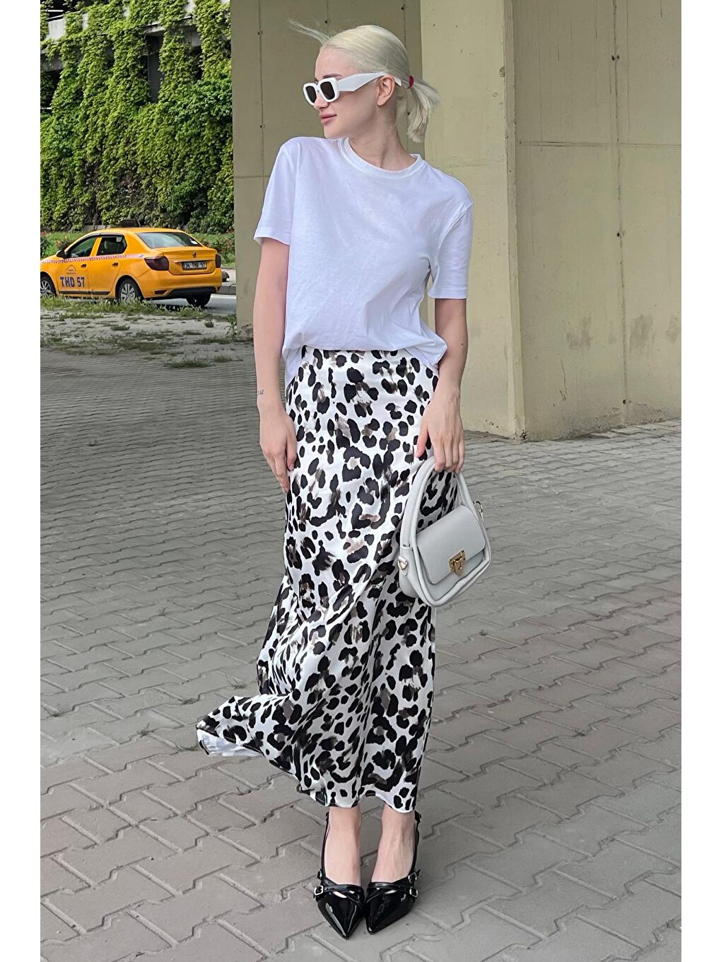 Beyaz Leopar Desenli Midi Boy Saten Etek Mg2079-4