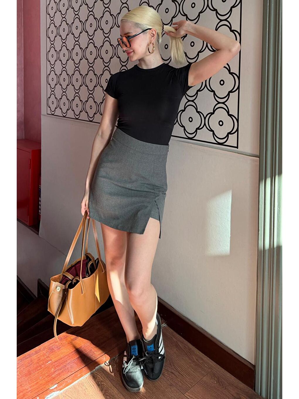 Gri Yırtmaç Detaylı Kadın Şort Etek Mg2315-2