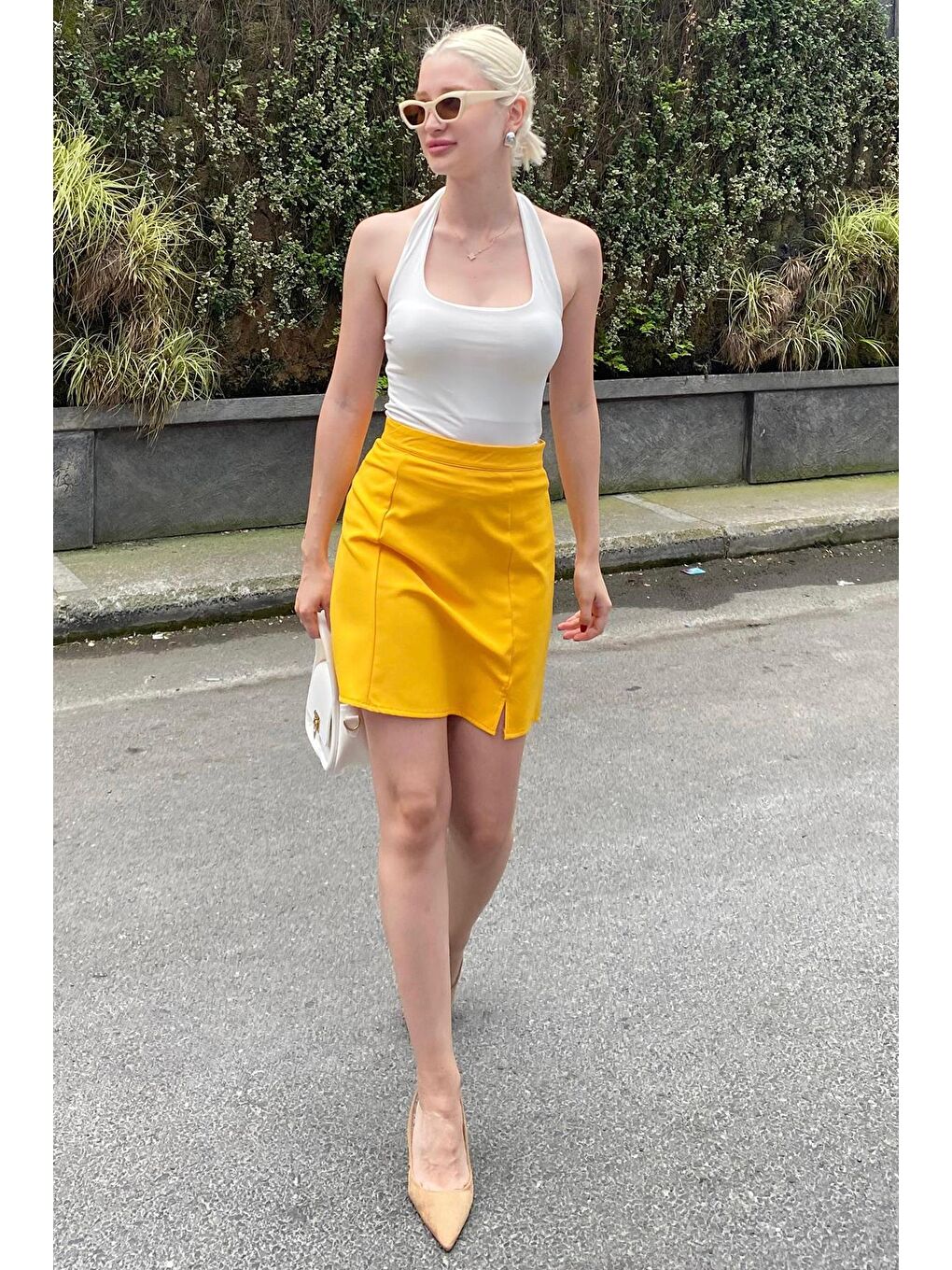 Sarı Yüksek Bel Önden Yırtmaçlı Kısa Etek Mg2086-2