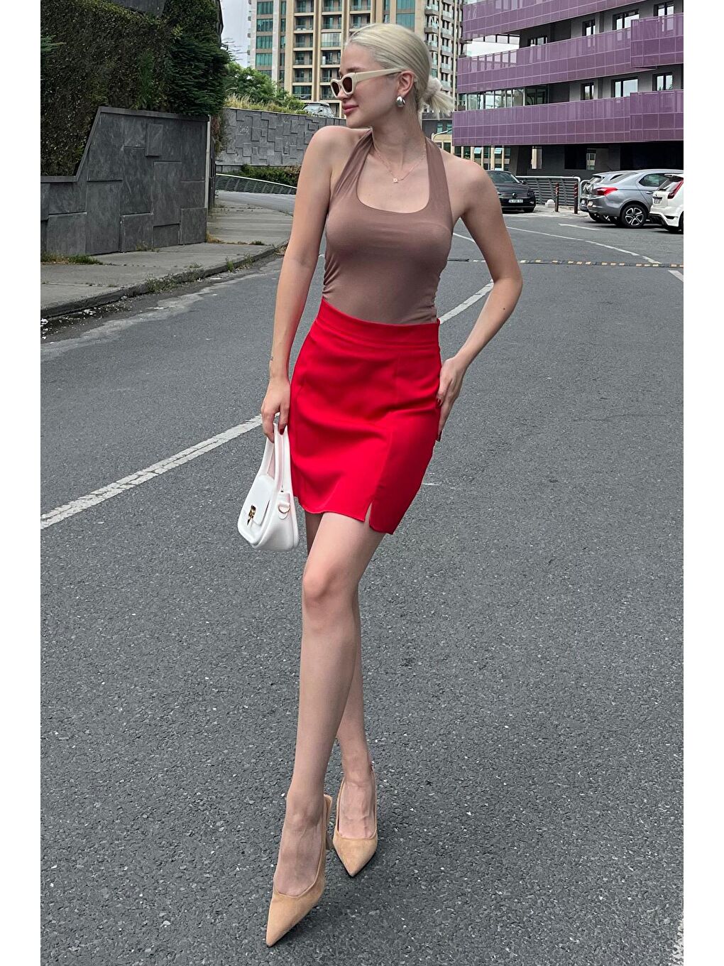 Kırmızı Yüksek Bel Önden Yırtmaçlı Kısa Etek Mg2086-6