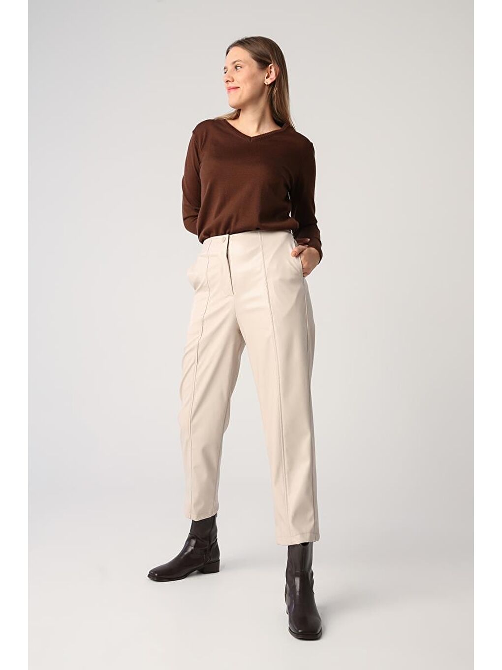 Bej Taş-İçi Şardonlu Çima Dikişli Deri Pantolon-2