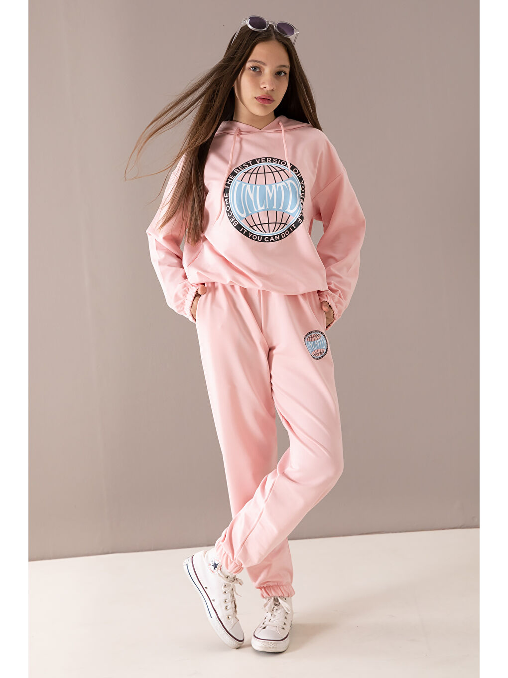 Pembe Göğsü Logo Baskılı Kapüşonlu Kız Eşofman Takımı 19761-2