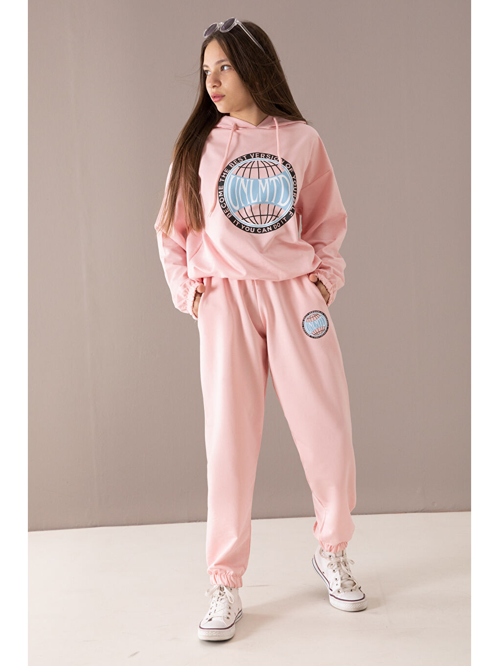 Pembe Göğsü Logo Baskılı Kapüşonlu Kız Eşofman Takımı 19761-3