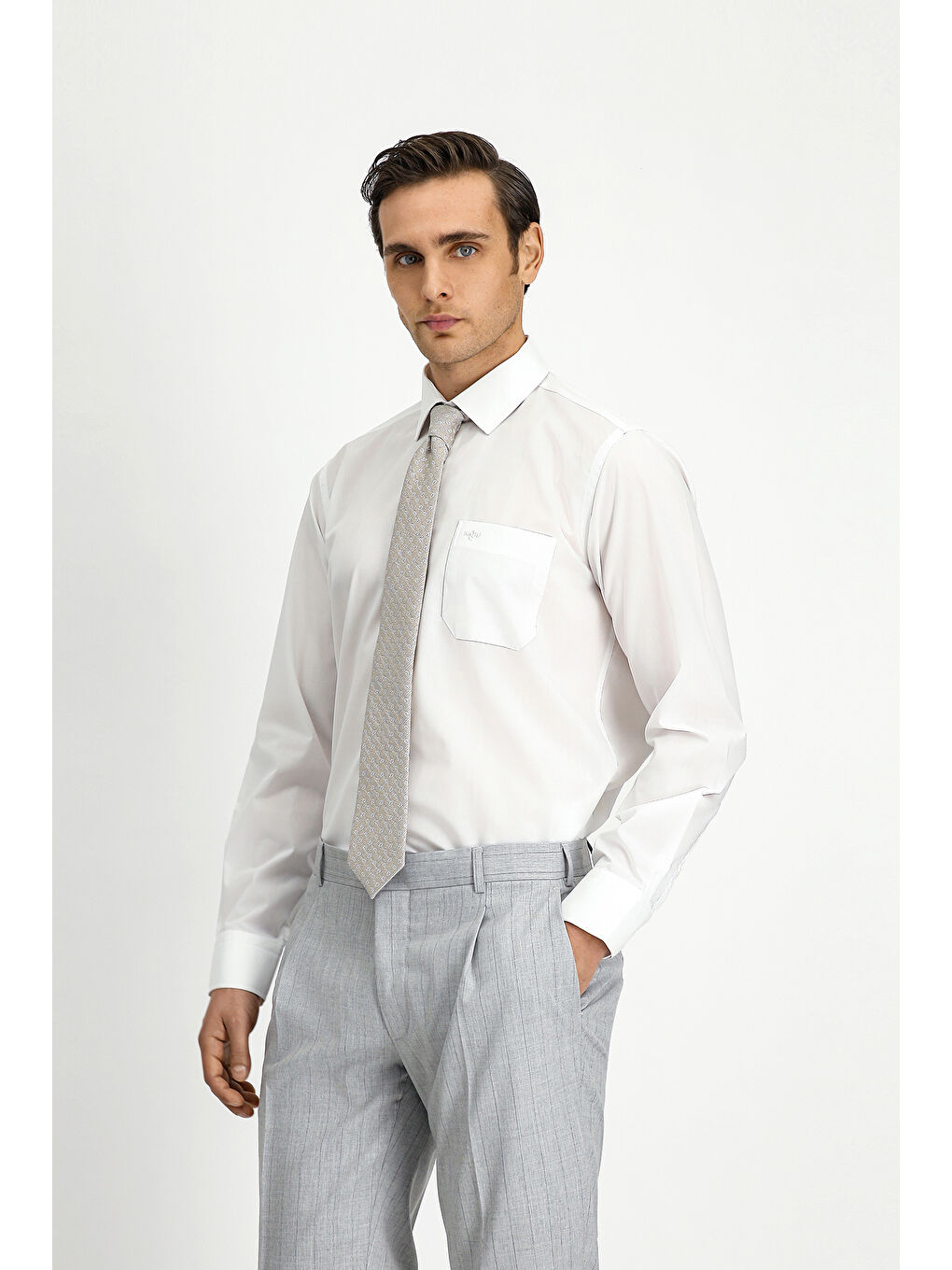 Beyaz Uzun Kol Regular Fit Non Iron Ütü Gerektirmeyen Pamuklu Büyük Beden Gömlek-3