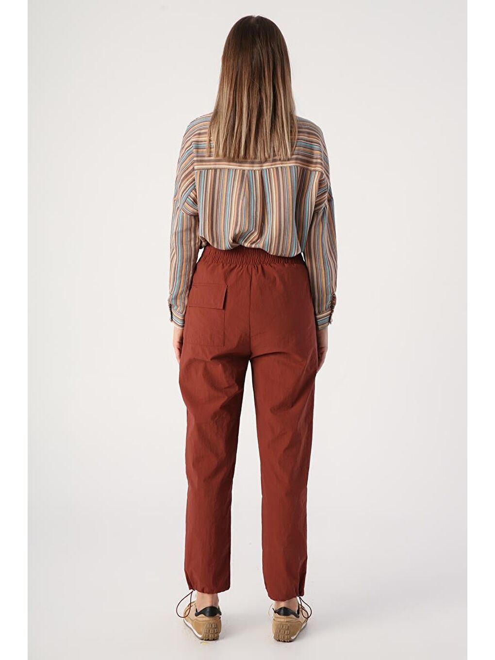 Kahverengi Kiremit-Beli Lastikli Paçası Büzgü Detaylı Pantolon-3