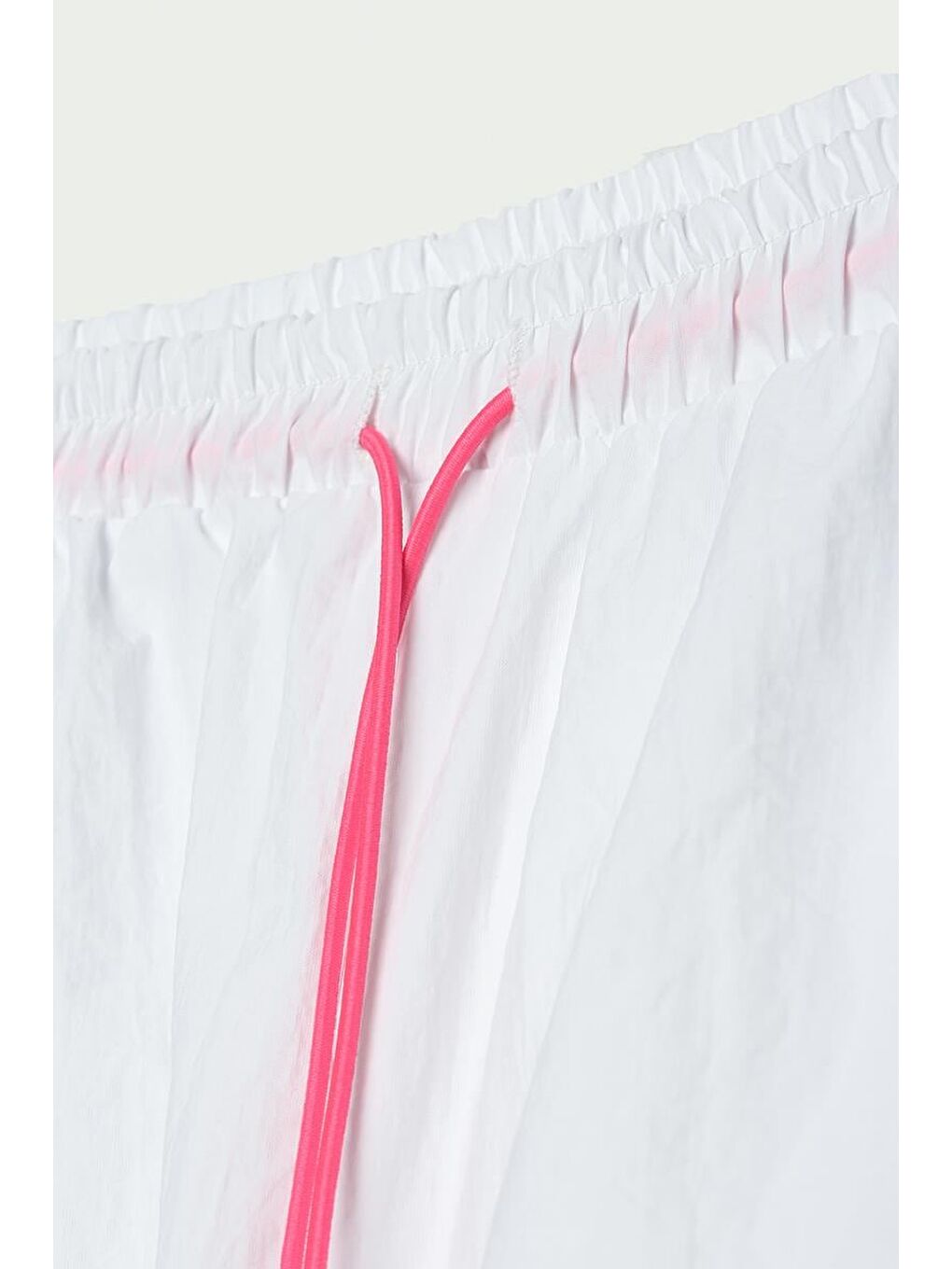 Beyaz-Paraşüt Kumaş Pile Detaylı Paçası Büzgülü Pantolon-7