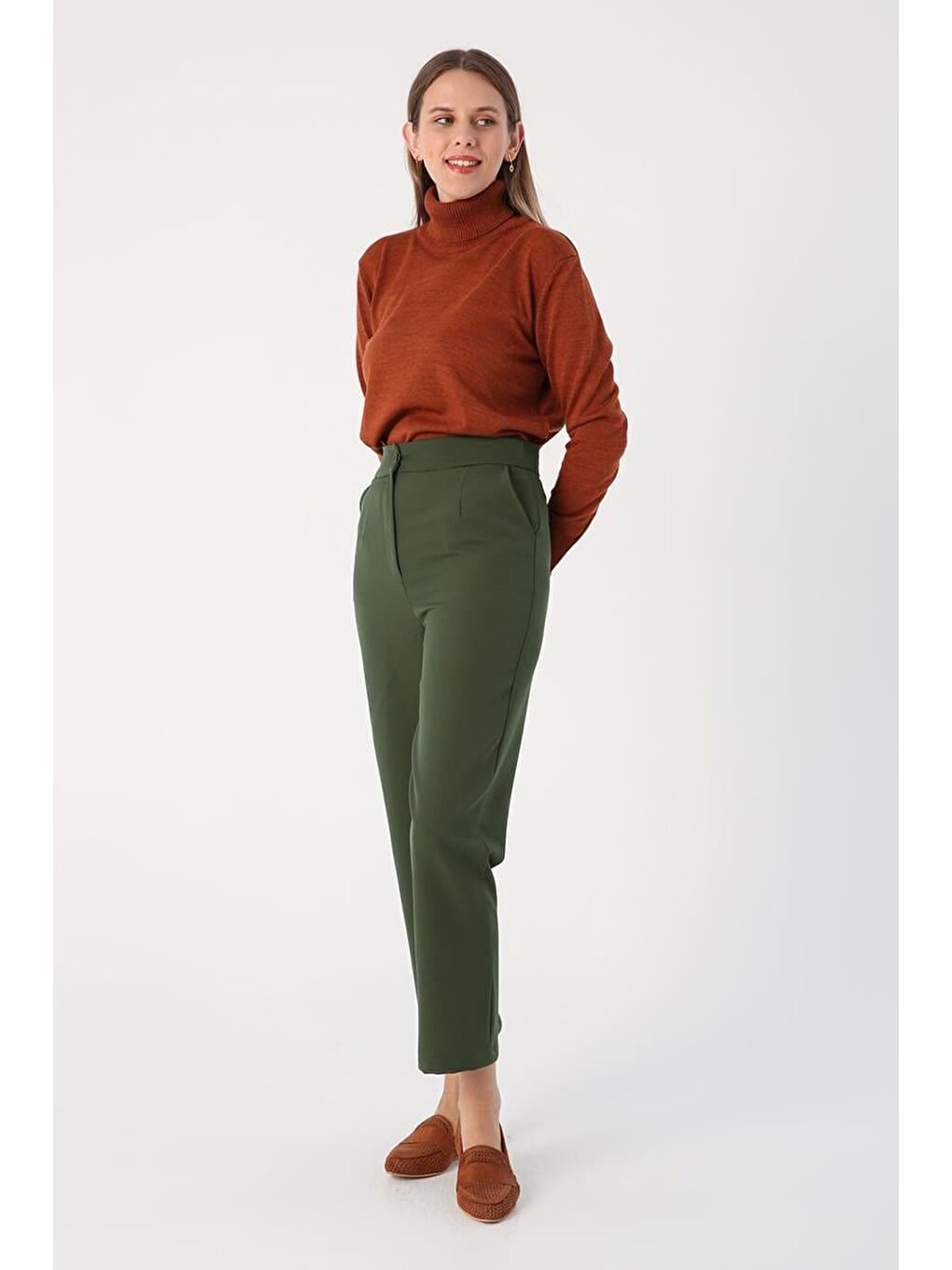 Koyu Yeşil-Paçası Yırtmaçlı Pantolon-2