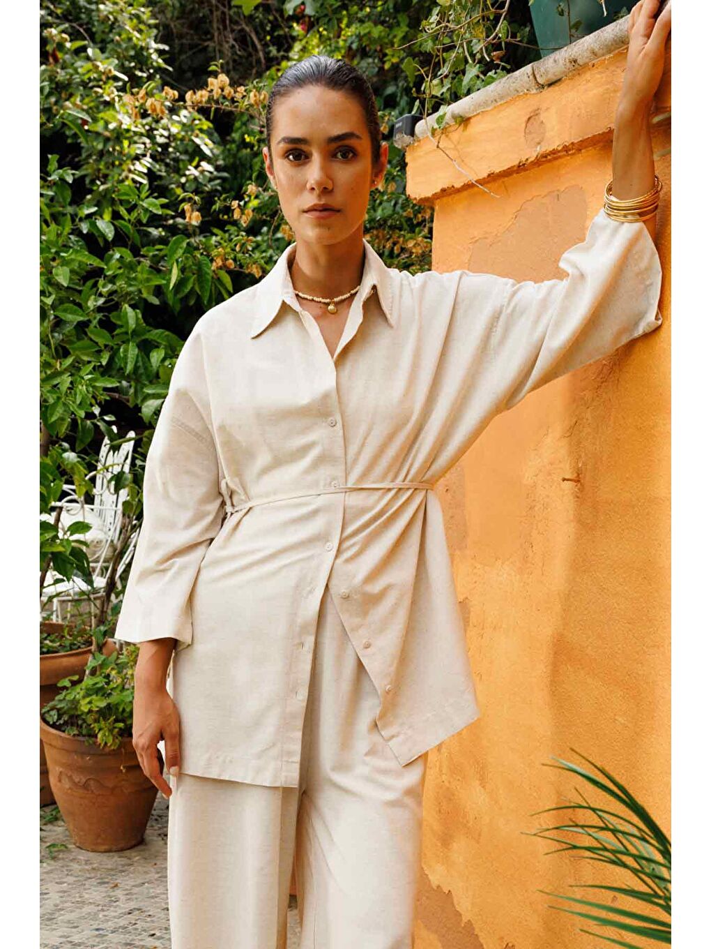 Bej Önden Düğmeli Keten Naturel Gömlek-1