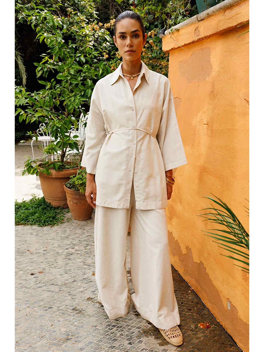 Bej Önden Düğmeli Keten Naturel Gömlek-3