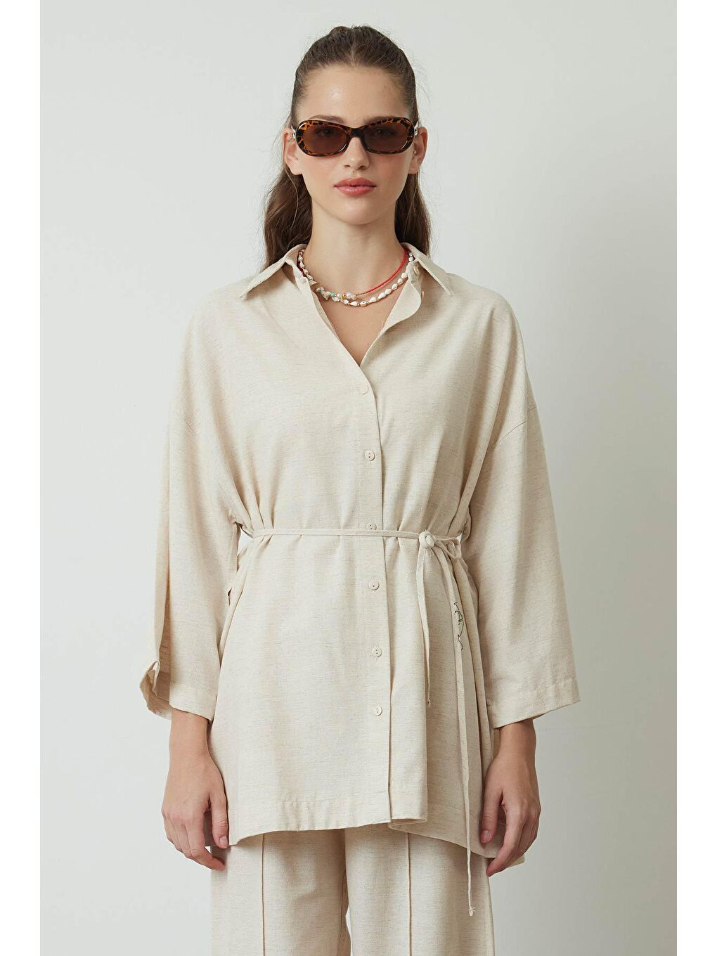 Bej Önden Düğmeli Keten Naturel Gömlek-4