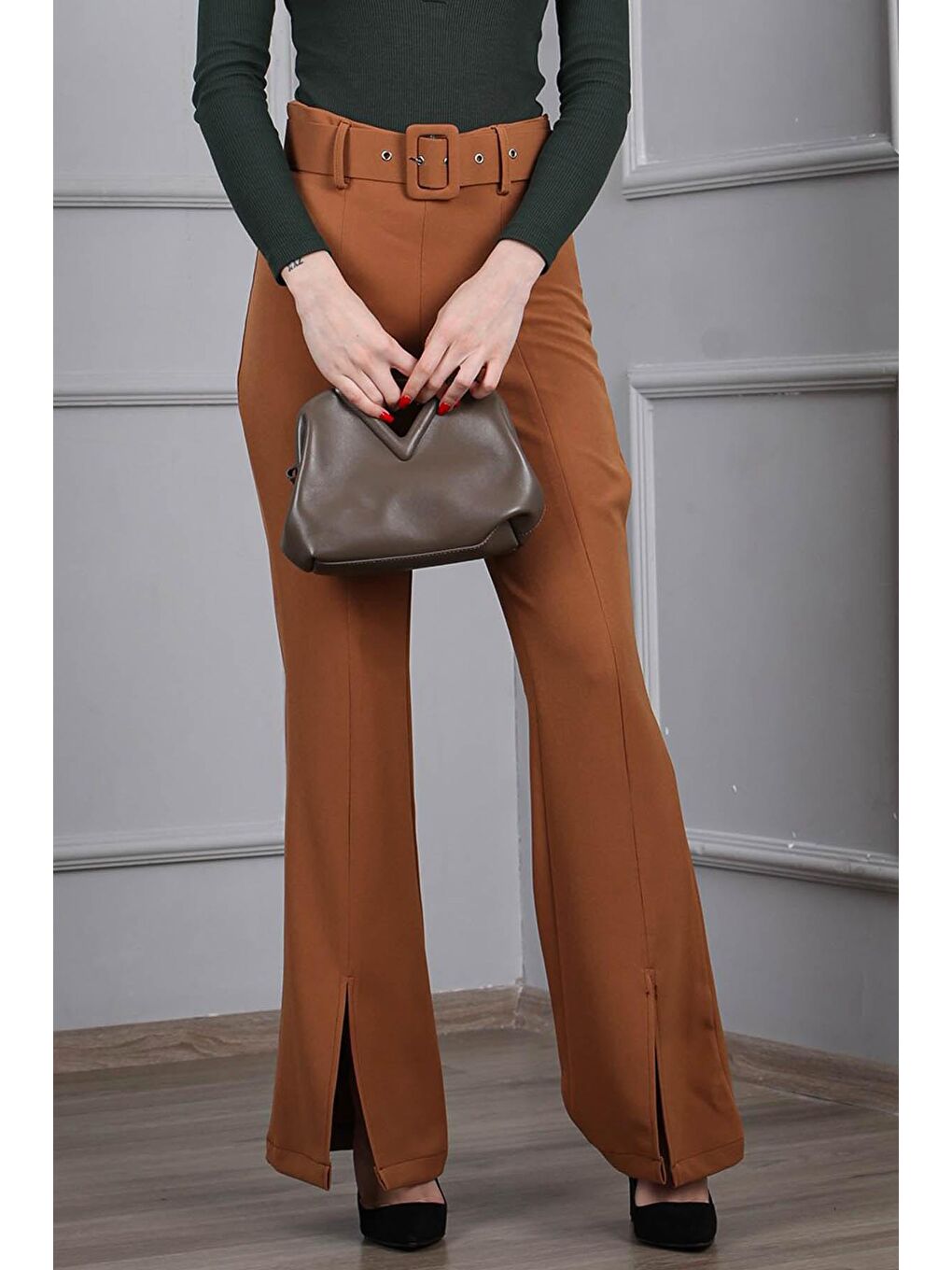 Kahverengi Önleri Yırtmaçlı Yüksek Bel Kadın İspanyol Paça Pantolon MG1668-3