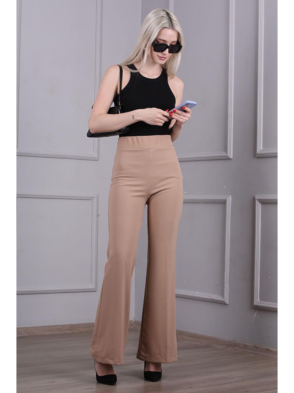 Bej Beli Lastikli Kadın İspanyol Paça Pantolon MG1669-4