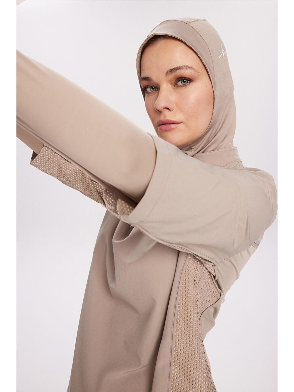 Bej Active H-Per Fit Lazer Kesim Detaylı Vizon Tesettür Antrenman Üstü Act-33-3