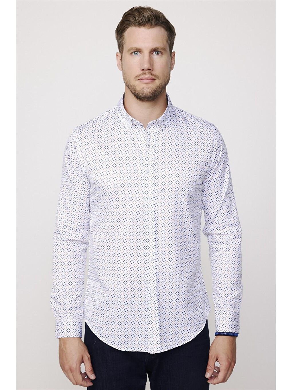 Slim Fit Uzun Kol Baskılı Yaka Biyeli Beyaz Gömlek-1