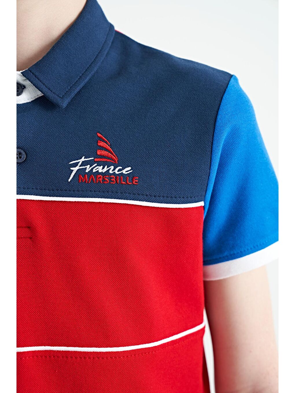 TOMMYLIFE Kırmızı Renk Bloklu Nakış Yazı Detaylı Standart Kalıp Polo Yaka Erkek Çocuk T-Shirt - 11109 - 3