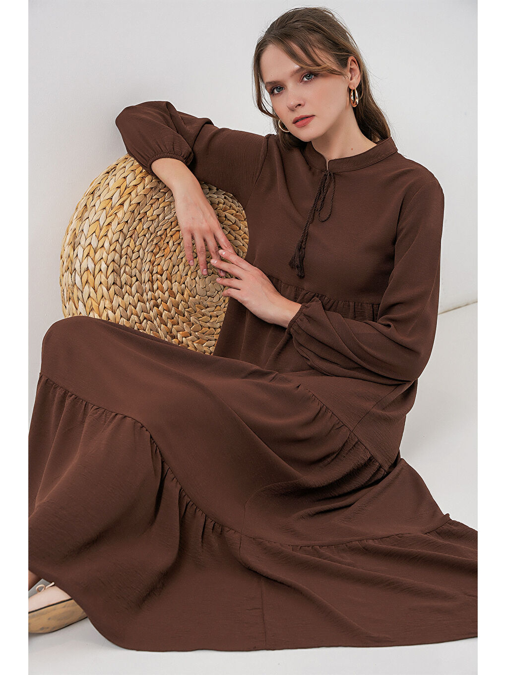 Kahverengi T1627 Yaka Bağcıklı Elbise - E. Kahve-1