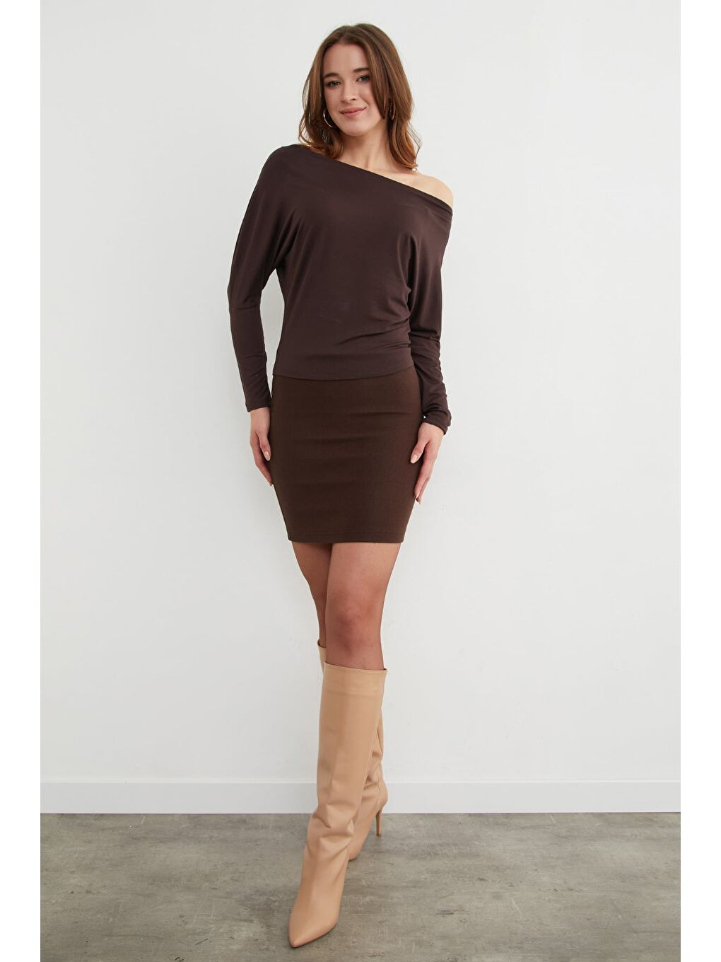 Kahverengi Basic Kayık Yaka Yarasa Kol Bluz-2