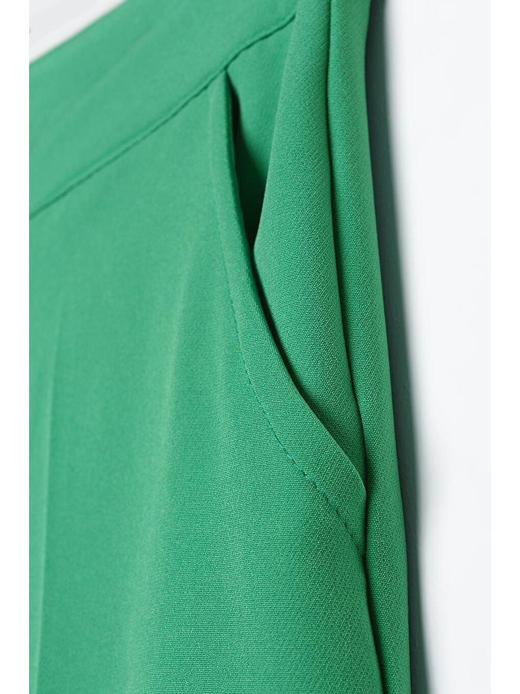 Yeşil01-Cepli Bol Paça Pantolon-4