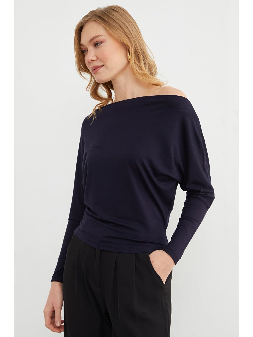 Lacivert Basic Kayık Yaka Yarasa Kol Bluz-3