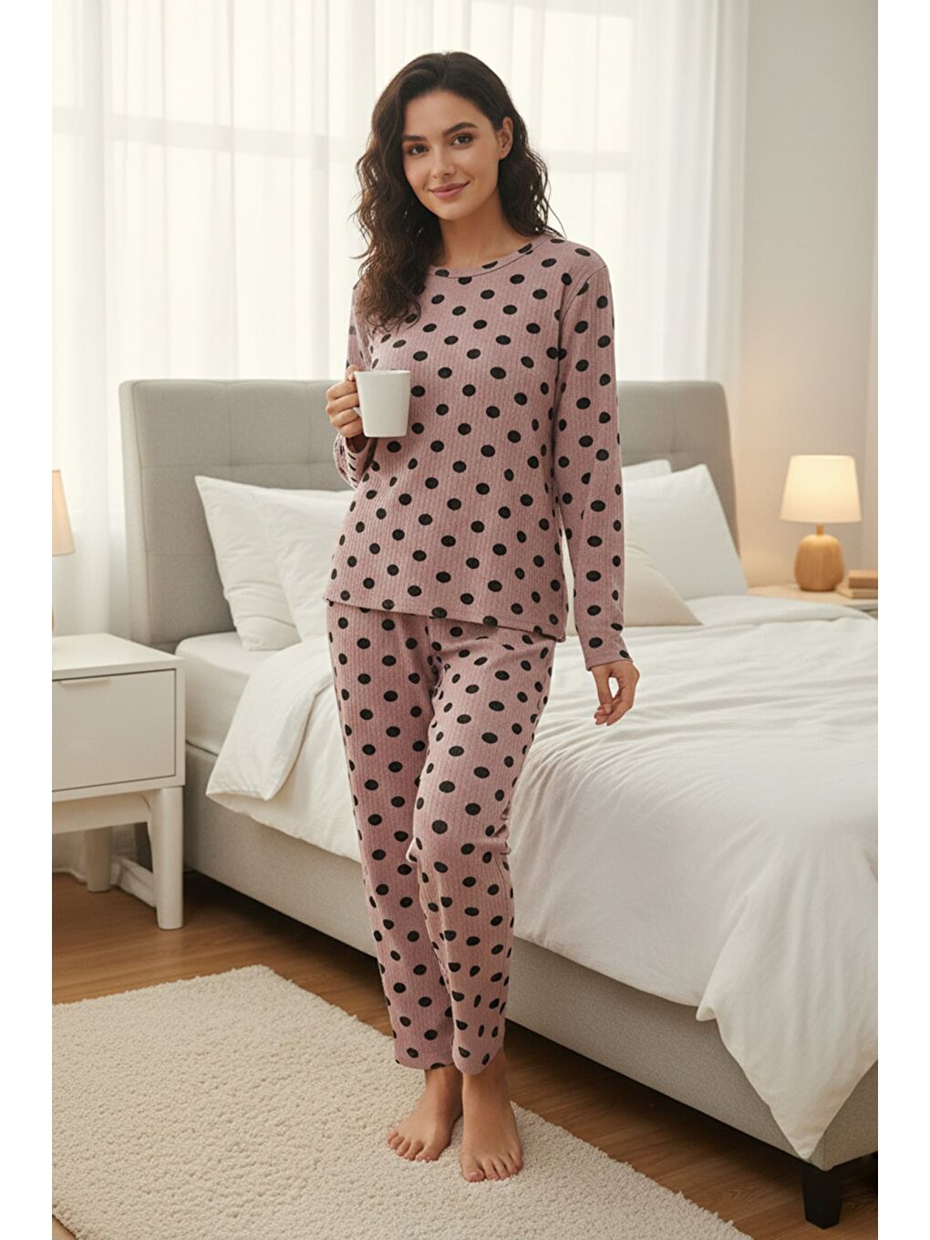 Pembe Fiyonk Ve Kalp Desenli Bisiklet Yaka Pijama Takımı-1