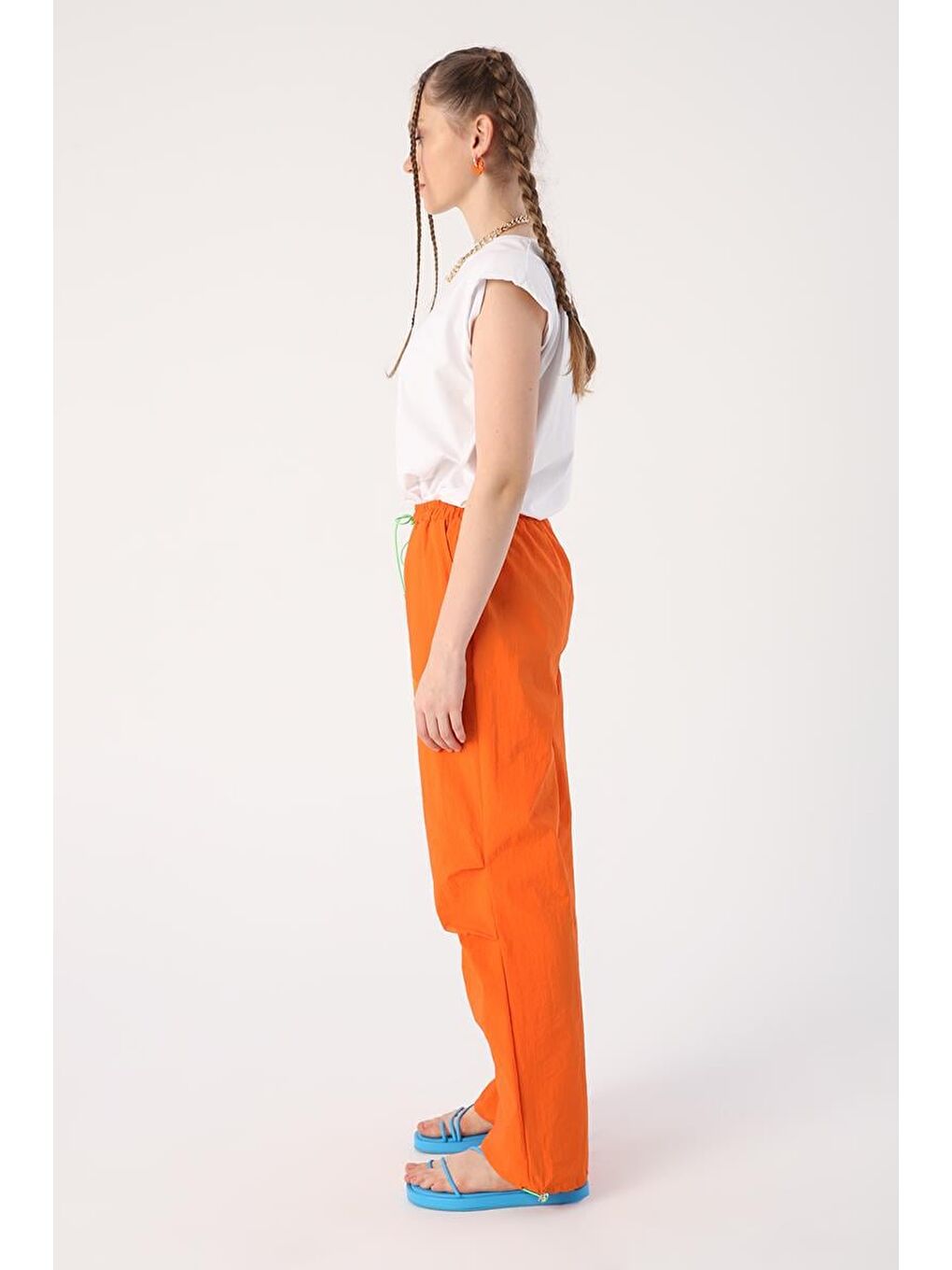 Turuncu-Paraşüt Kumaş Pile Detaylı Paçası Büzgülü Pantolon-2