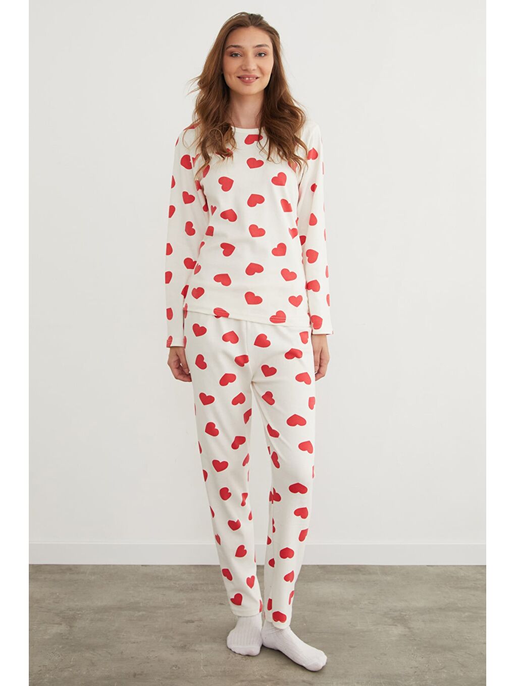 Ekru Puantiye Desenli Bisiklet Yaka Pijama Takımı-4