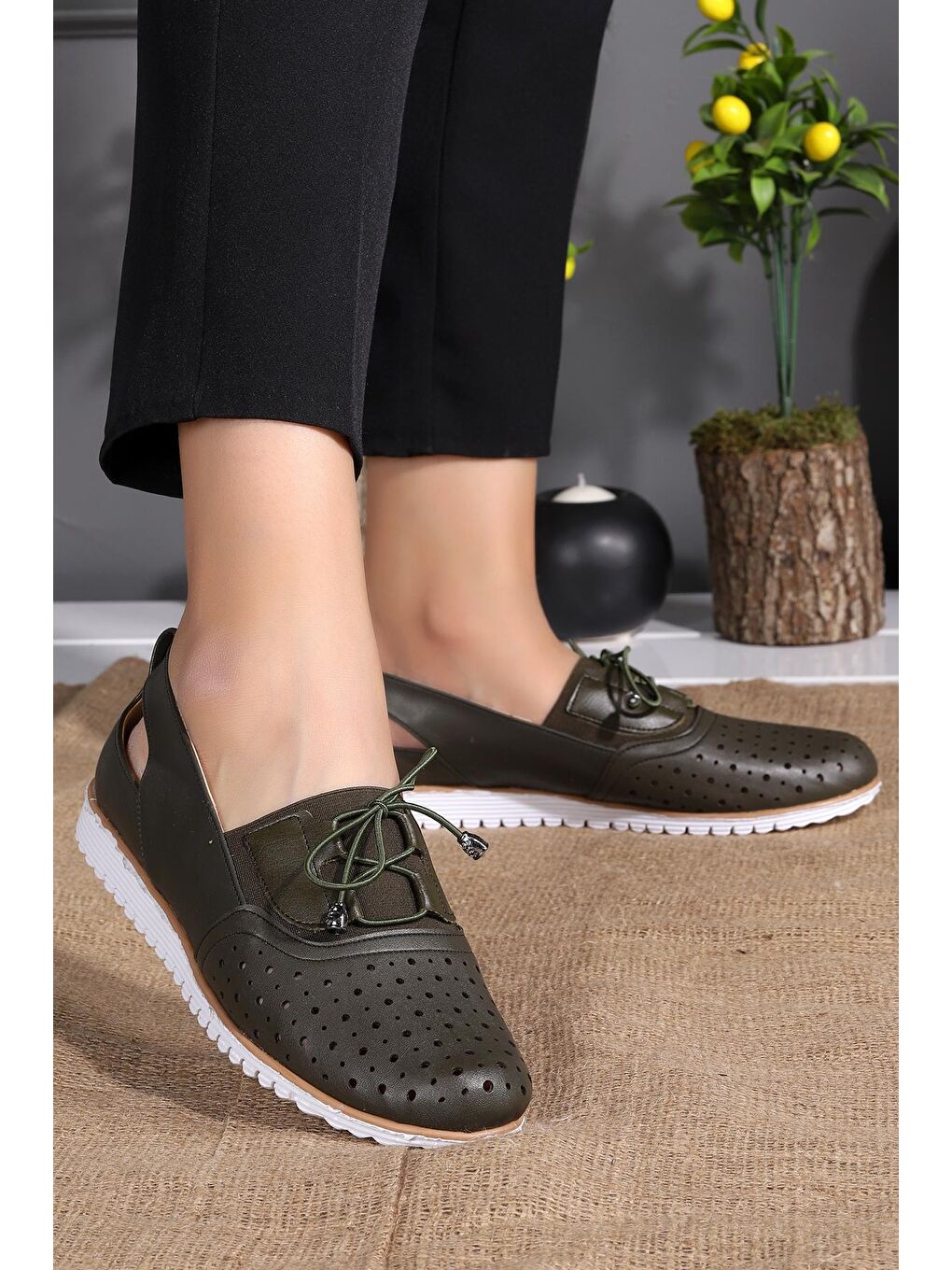 Haki Lazer Kesim Kadın Günlük Babet Ayakkabı Cns 4017