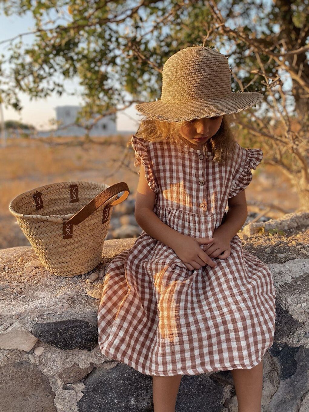 Kahverengi Kız Çocuk Desenli Elbise