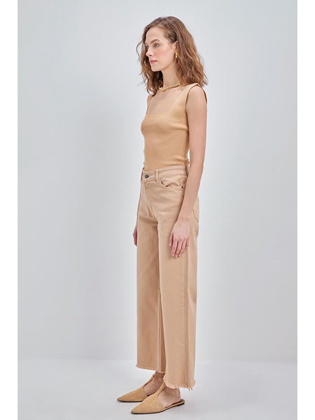 Bej-Pamuklu Paçası Püsküllü Pantolon-2