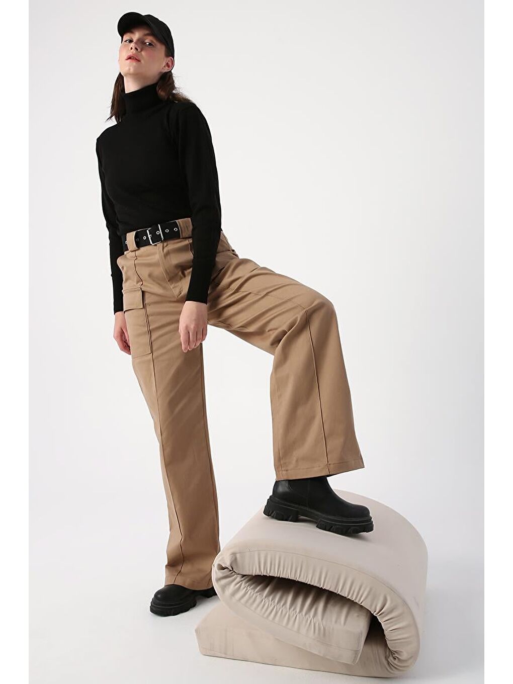 Bej-Palaska Kemerli Cepli Bol Paça Pantolon