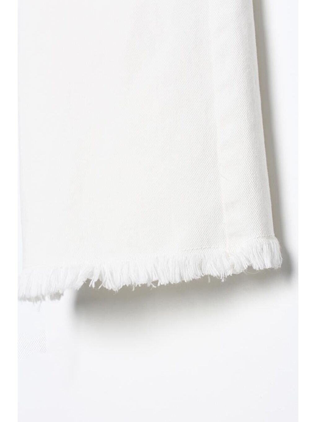 Beyaz-Pamuklu Paçası Püsküllü Pantolon-5