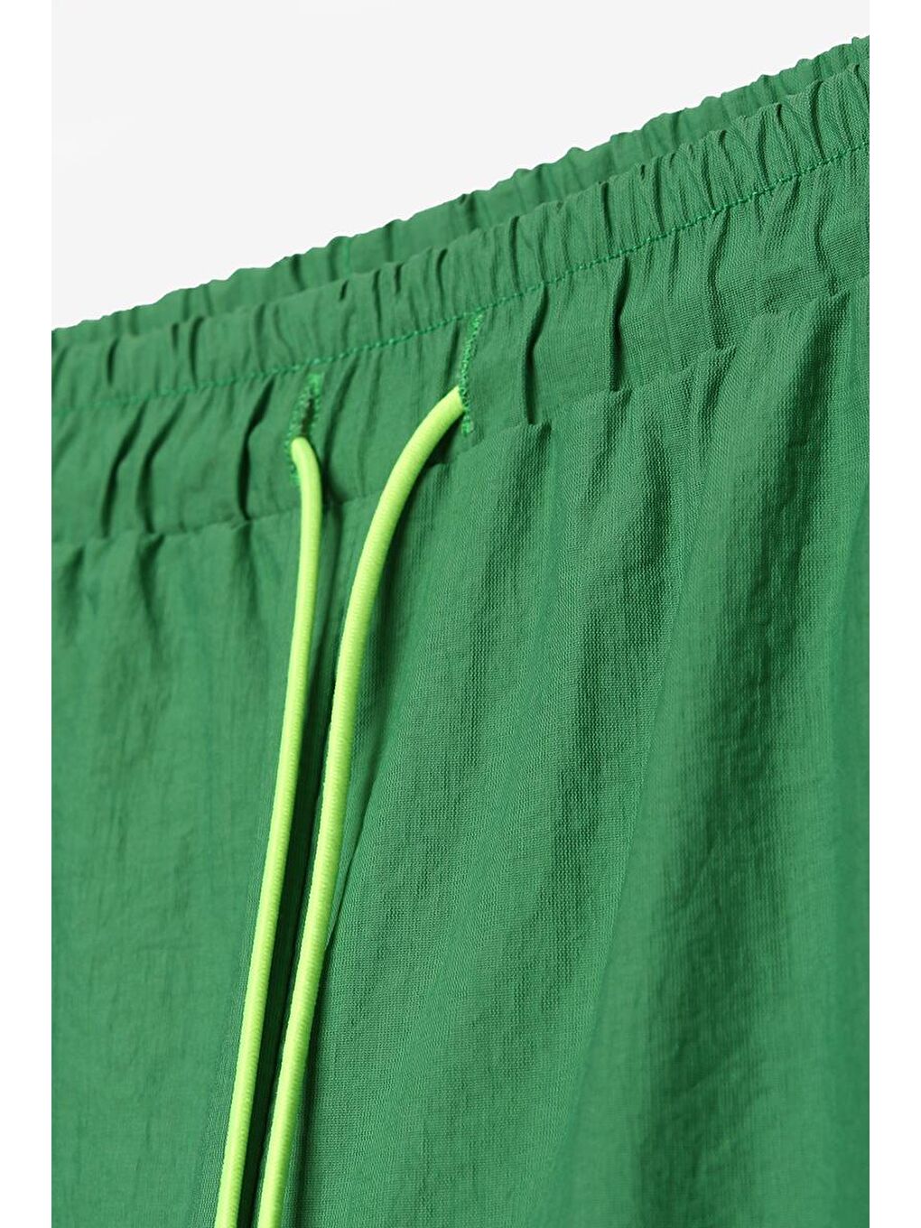 Yeşil-Paraşüt Kumaş Pile Detaylı Paçası Büzgülü Pantolon-5