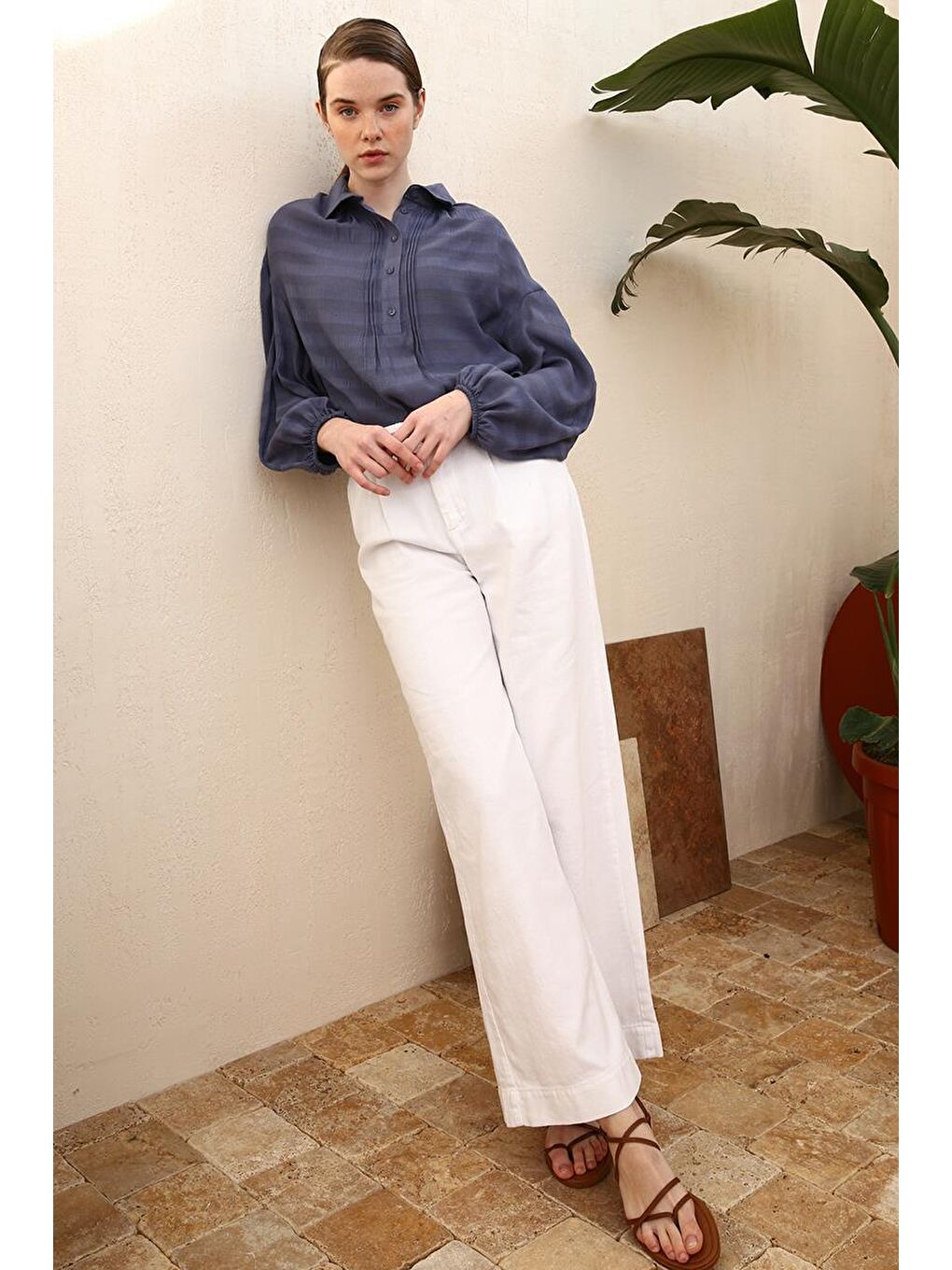 Beyaz-%100 Pamuk Pileli Bol Paça Cepli Pantolon