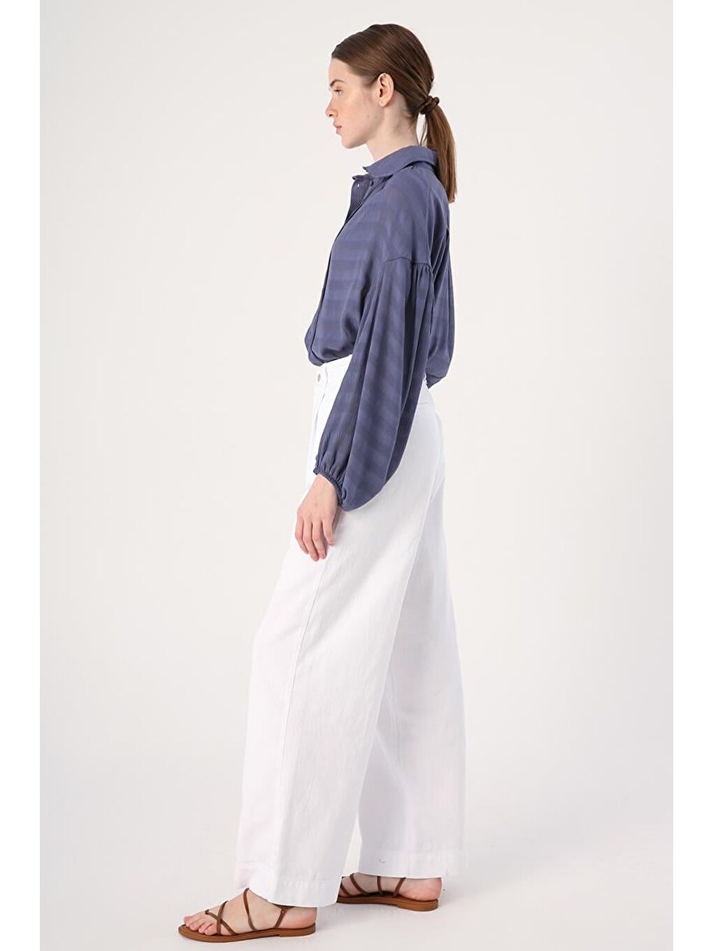 Beyaz-%100 Pamuk Pileli Bol Paça Cepli Pantolon-2