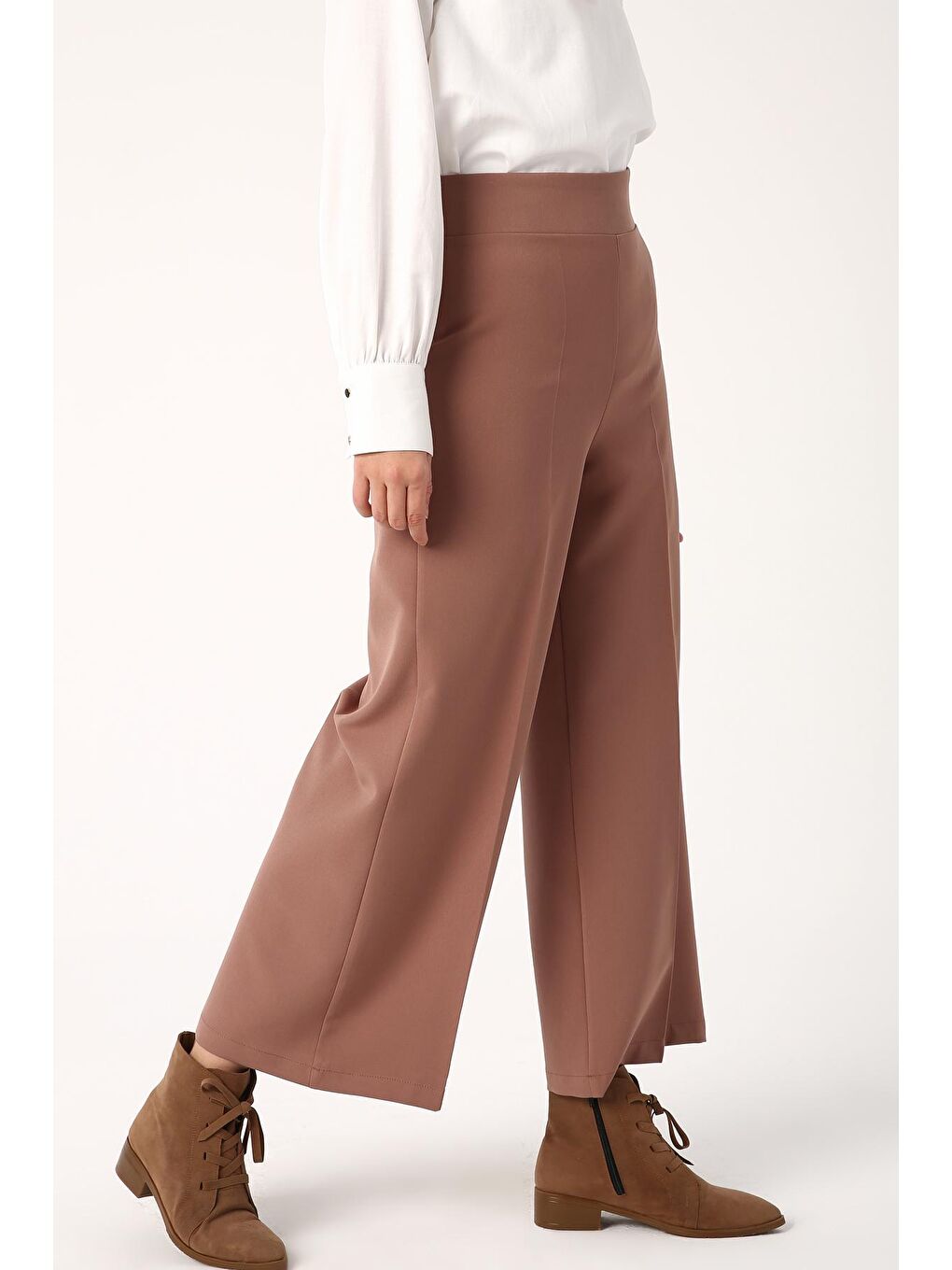 Bej Vizon Ütü İzli Bol Paça Pantolon