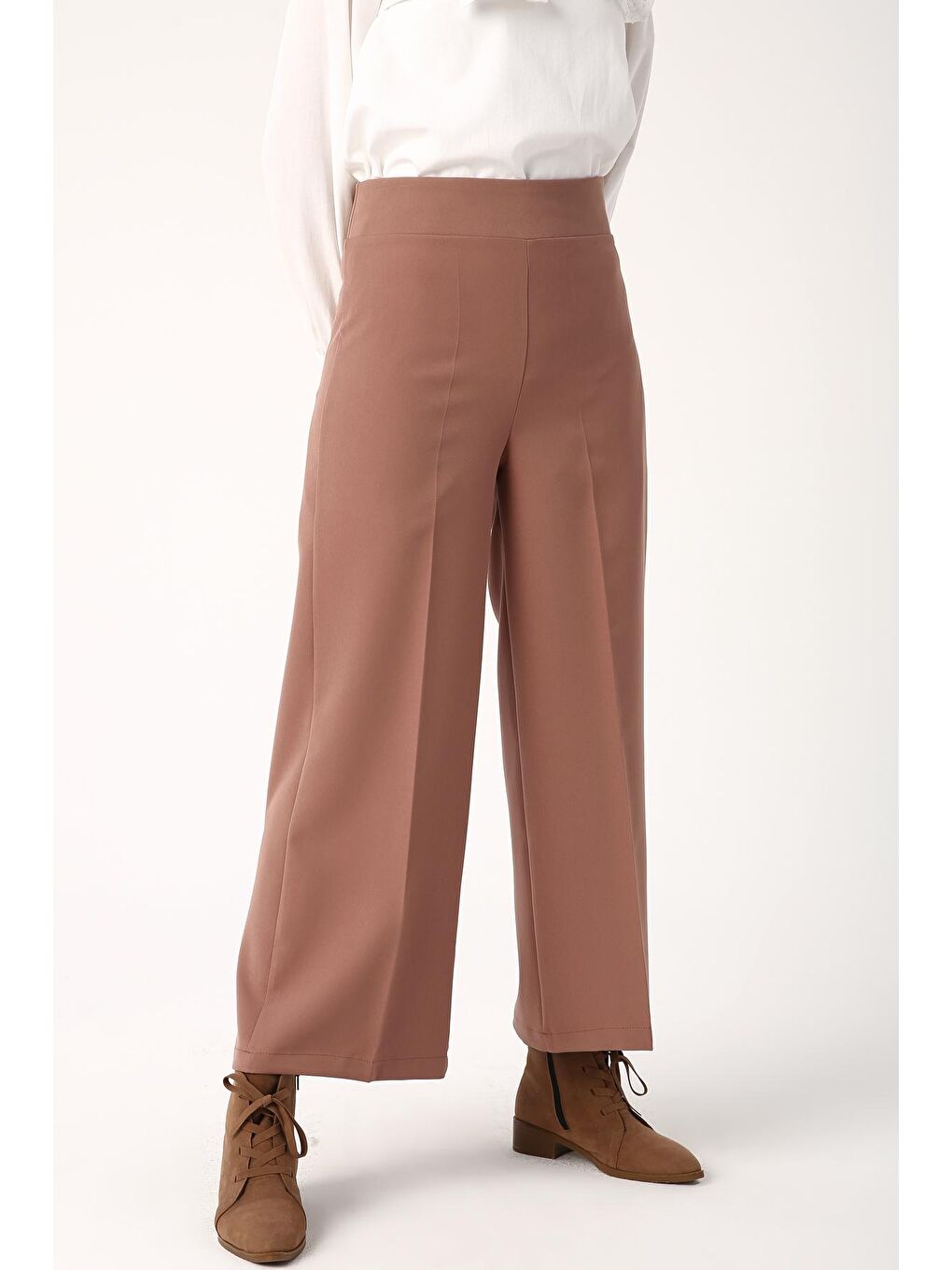 Bej Vizon Ütü İzli Bol Paça Pantolon-1