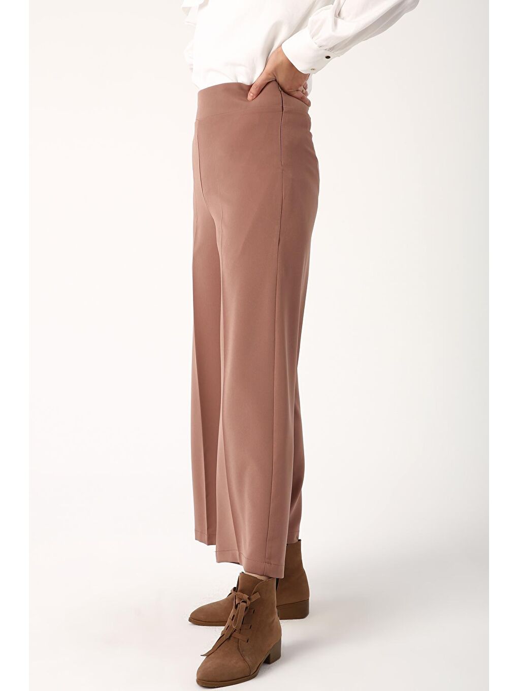 Bej Vizon Ütü İzli Bol Paça Pantolon-2