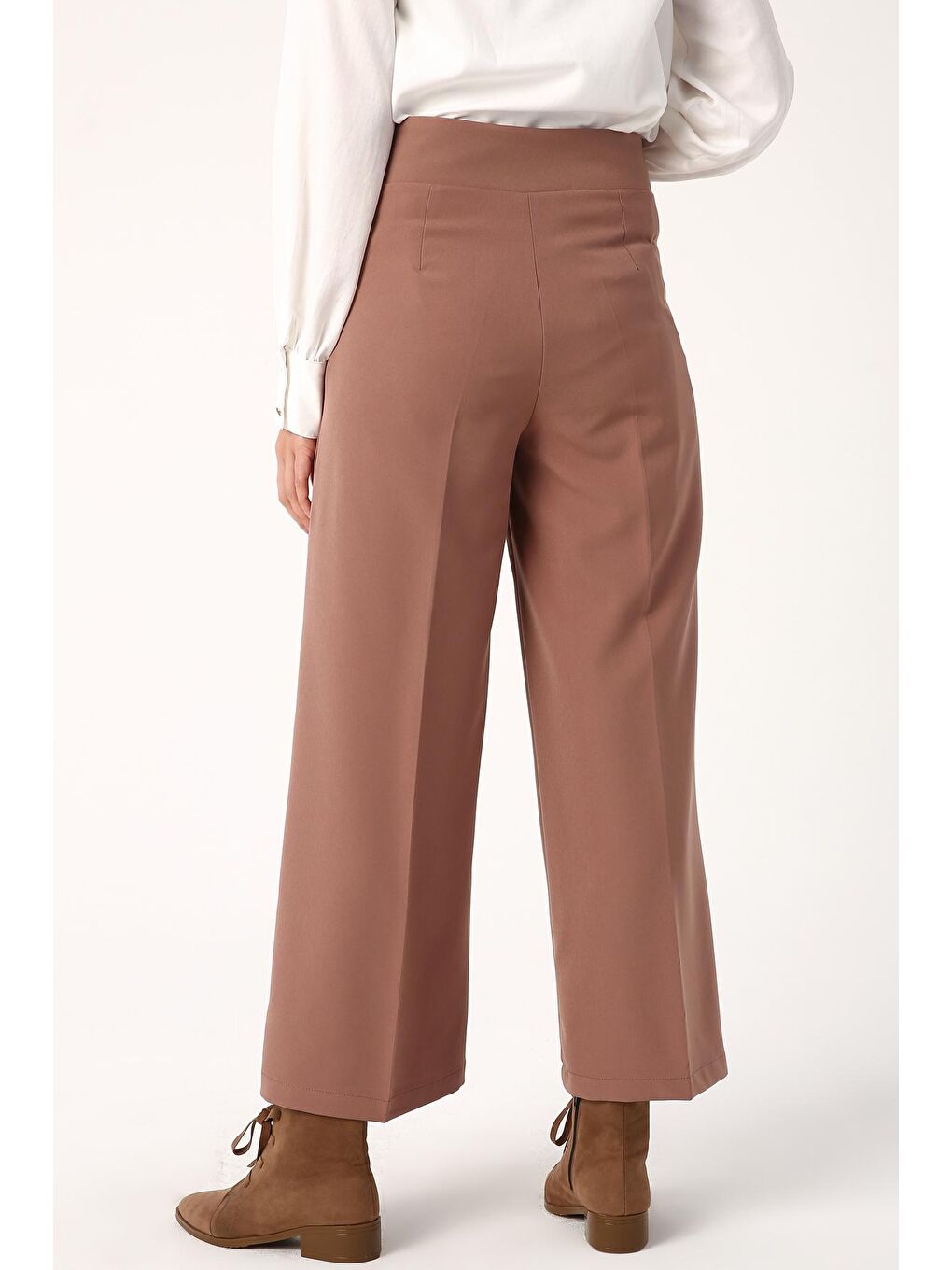 Bej Vizon Ütü İzli Bol Paça Pantolon-3