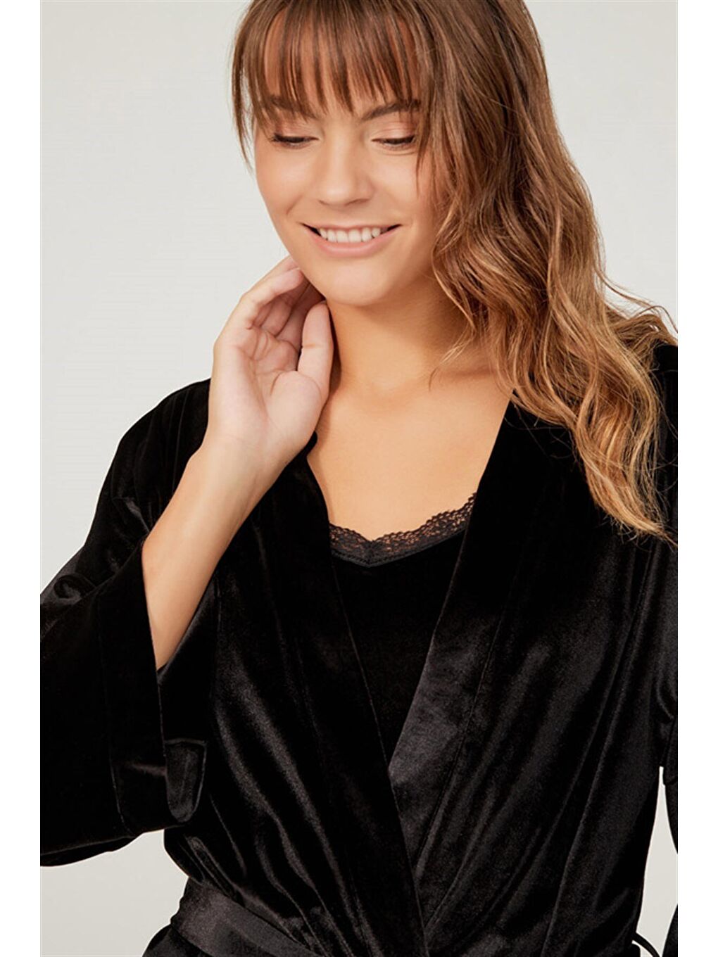 Siyah Kadife Kadın Sabahlık-6