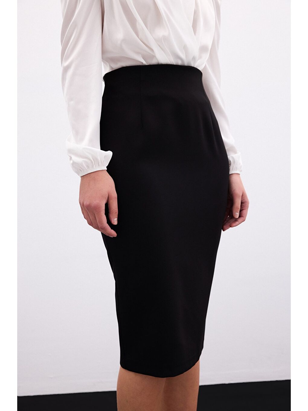 Düz Kalem Etek - Siyah-5