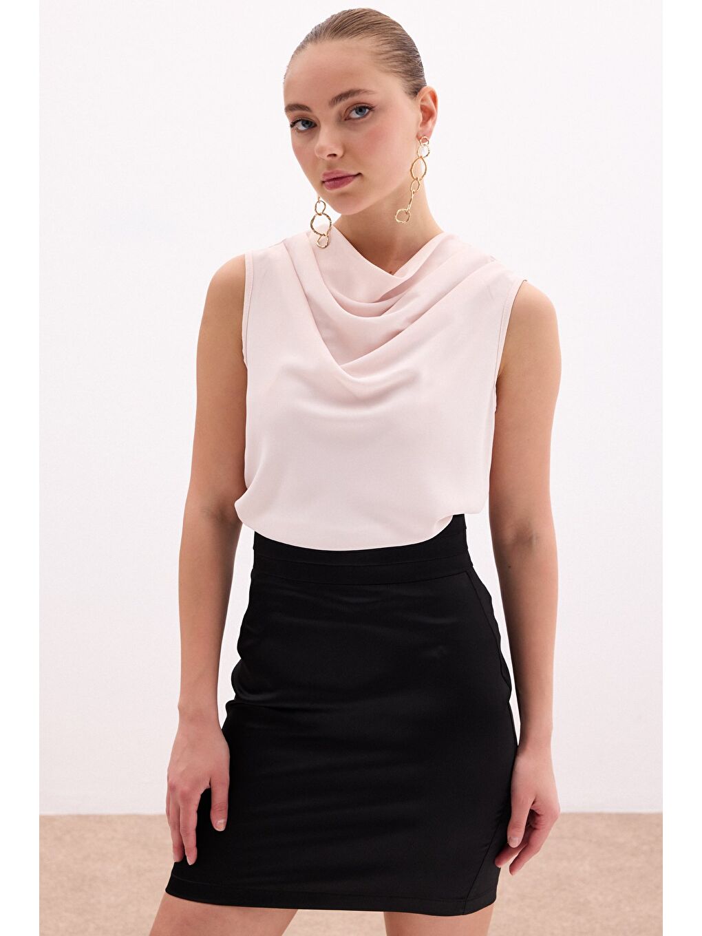 Pembe Degaje Yaka Kolsuz Bluz - Pudra-1