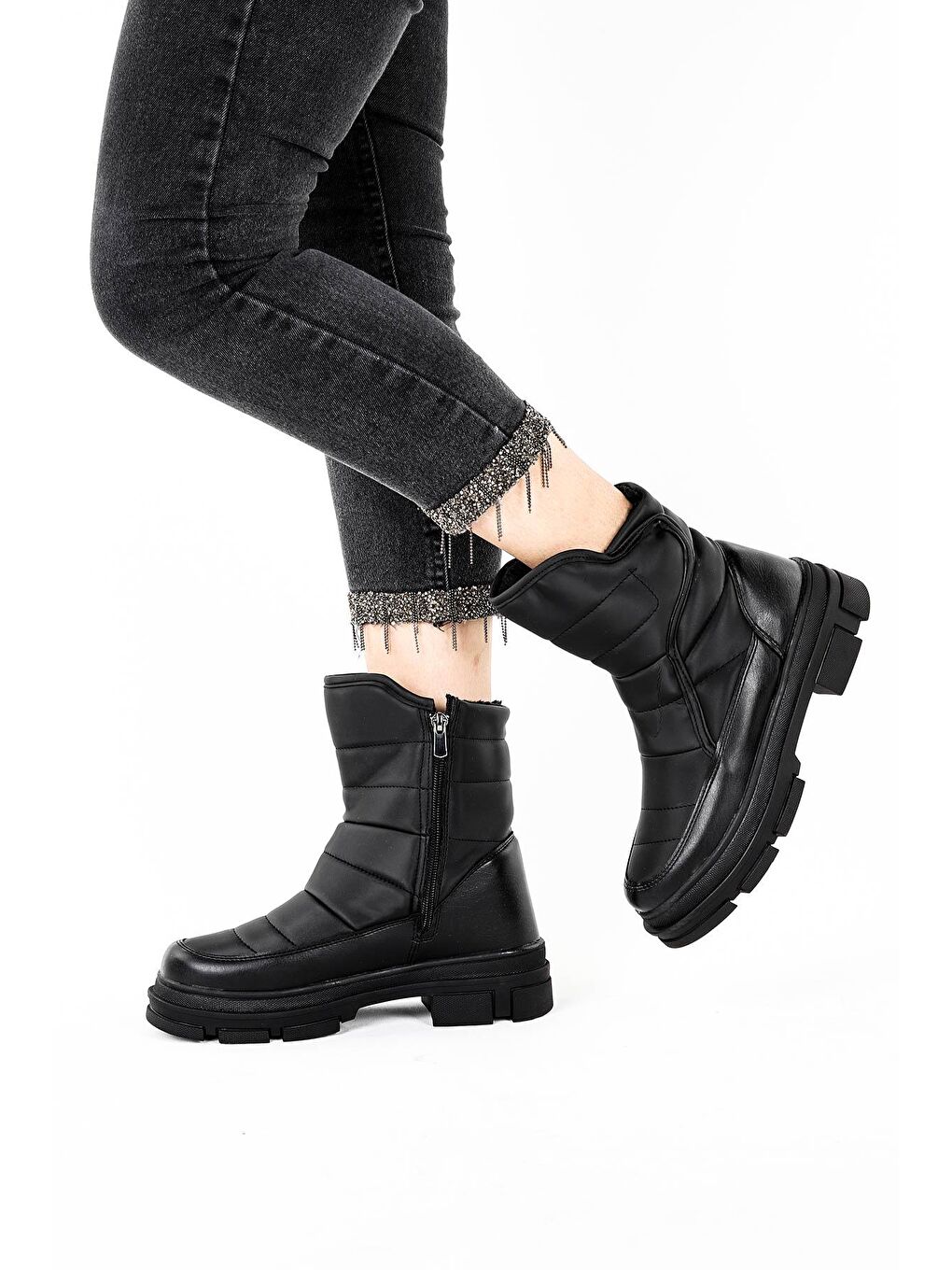 Siyah Günlük İçi Termal Kürklü Kadın Fermuarlı Kar Bot Ayakkabı Twg 820-2