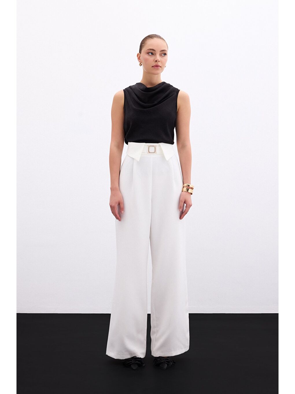 Bel Detaylı Geniş Paça Pantolon - Ekru-1