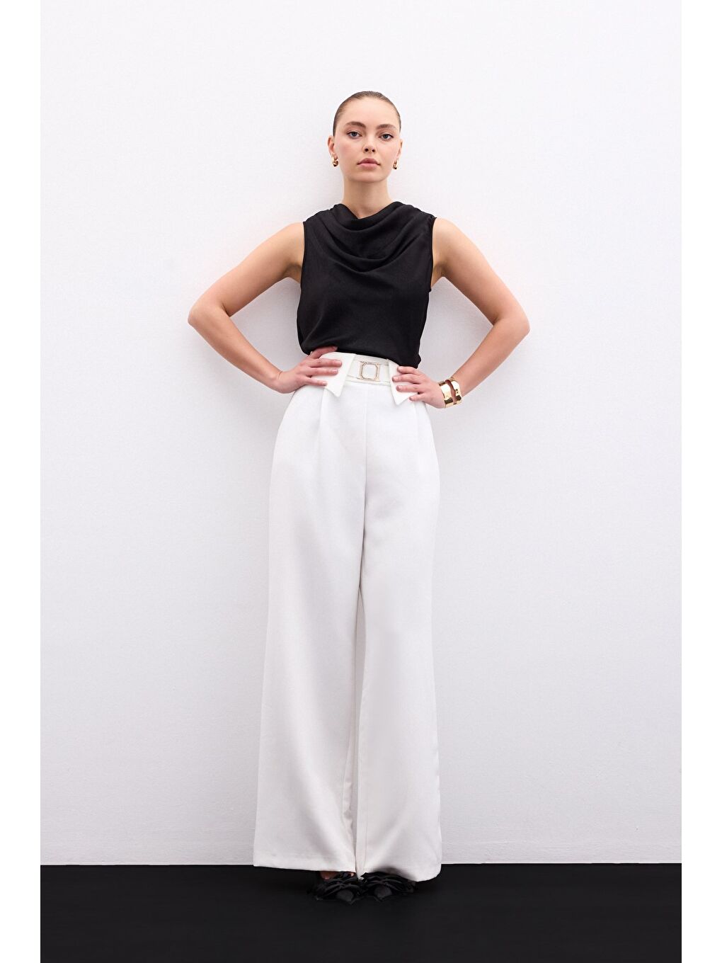 Bel Detaylı Geniş Paça Pantolon - Ekru-3